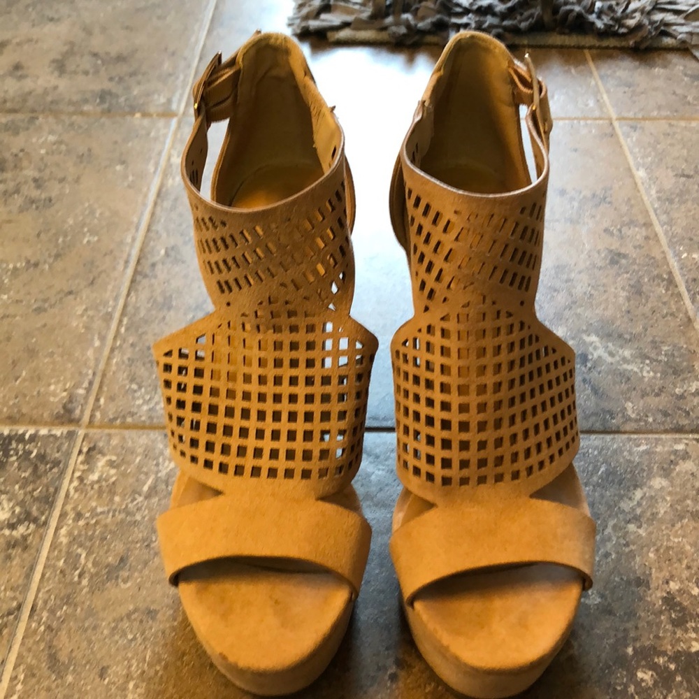 Bamboo Brand Tan Wedges!